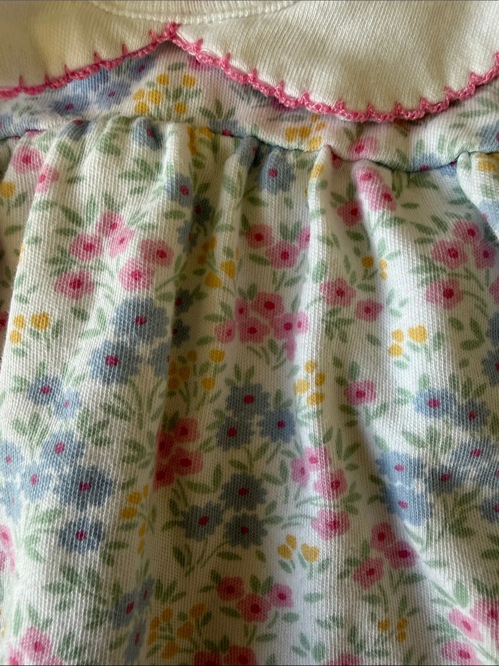 TRES beau et belle Floral Baby Romper Onesie - White with Pink & Pastel Flowers